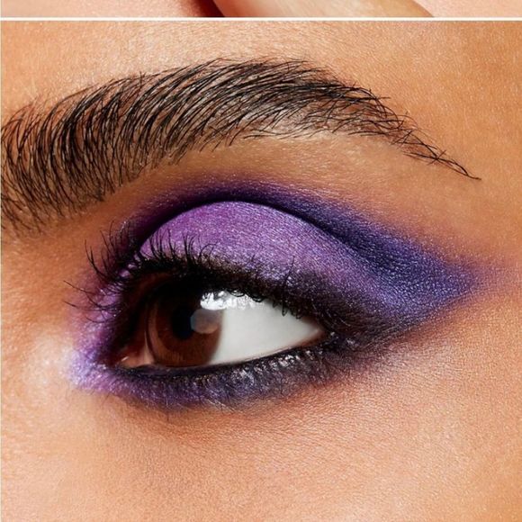 Mac Cosmetics Frost Eyeshadow - Picture 2 of 10